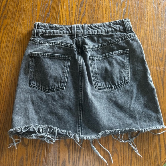 Topshop Women's Black Denim Mini Skirt Raw Hem 100% Cotton Size 6 - Picture 6 of 8